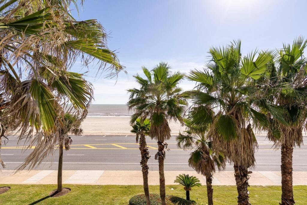 Oceanfront At The Dawns Apartment Galveston Exterior photo